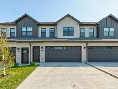 Main picture of 2023 SW Chautauqua Ln