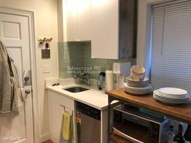 Main picture of 10 Wiget St