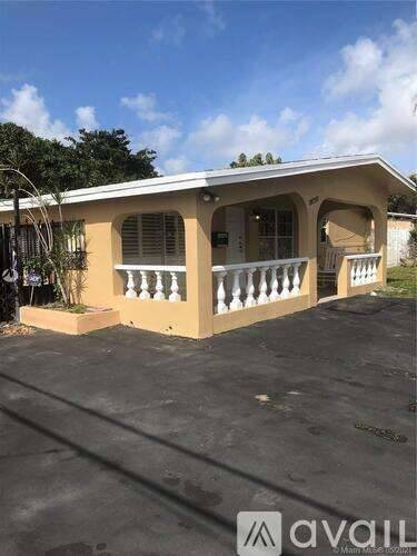 Main picture of 18710 NW 32nd Ave