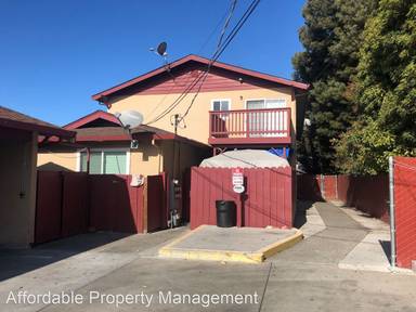Main picture of 200 Poplar Ave