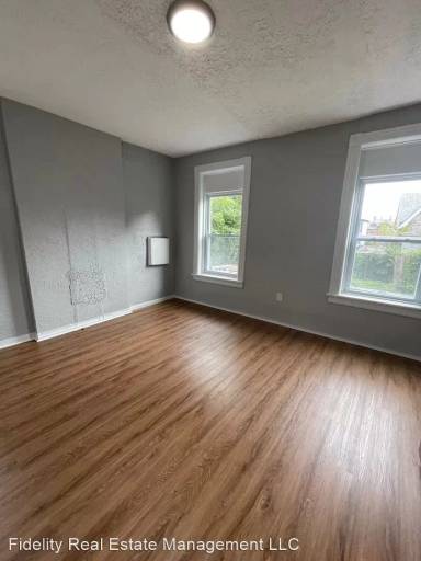 Main picture of 348 Liberty St