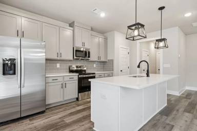 Main picture of 5728 Urban Village Way
