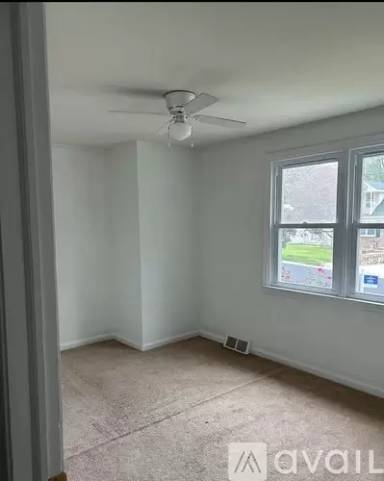 Main picture of 409 S Lynn Dr