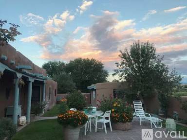 Main picture of 727 S McCurdy Rd