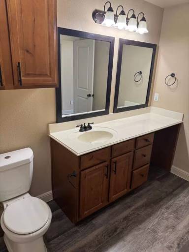 Main picture of 315 S Locust St