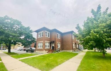 Main picture of 303 N Quincy St