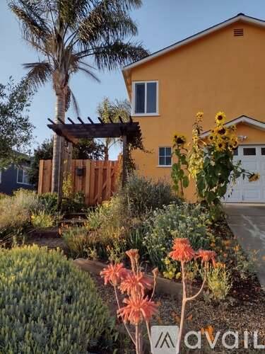Main picture of 132 Laguna St