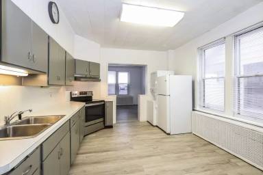 Main picture of 342 W Broad St