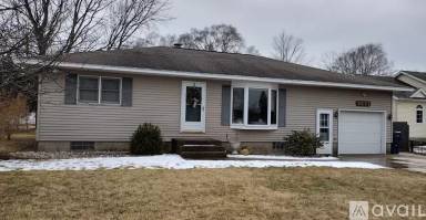 Main picture of 3271 Star Ave