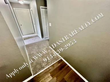 Main picture of 1310 E 123rd Ter