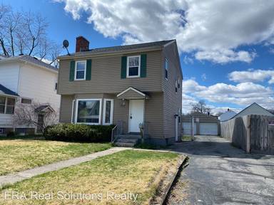 Main picture of 797 S Burgess Ave