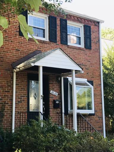 Main picture of 2604 N Winchester St