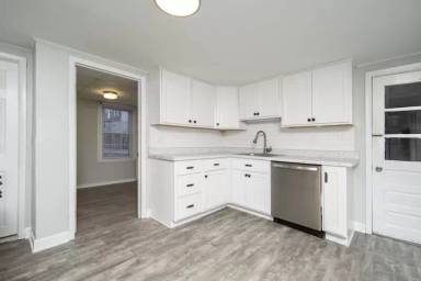 Main picture of 51 Lansing St