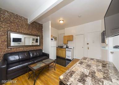 Main picture of 400 W 14th St
