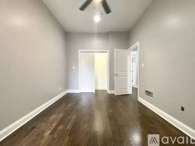 Main picture of 908 W Montrose Ave