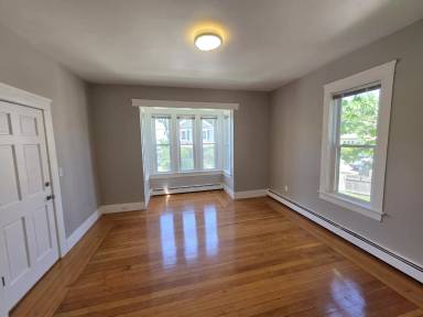Main picture of 62 Seventh St