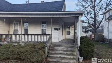 Main picture of 810 York St