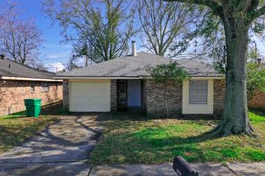 Main picture of 2800 Yorktowne Dr