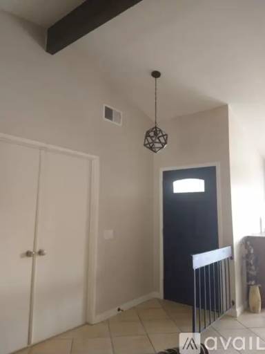 Main picture of 1271 N Emogene St