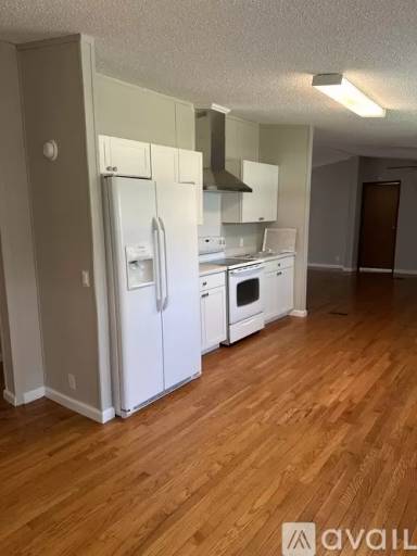 Main picture of 422 E Gate Dr