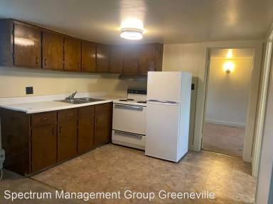 Main picture of 1105 Bloomingdale Pike
