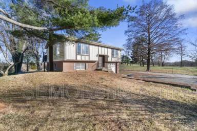 Main picture of 233 County Road 341