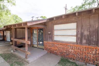 Main picture of 2812 43rd St