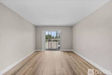 Main picture of 1915 Maravilla Ave