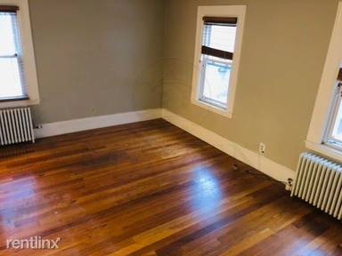 Main picture of 133 Oxford St
