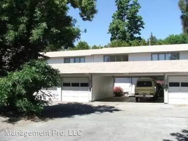 Main picture of 211 S Bruce Ln