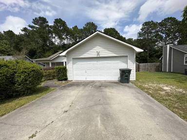 Main picture of 202 Lake Wisteria Dr