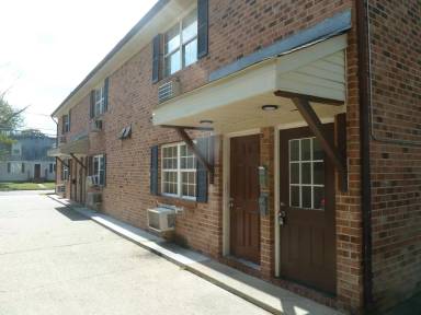 Main picture of 320 Ashlawn Dr
