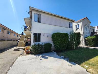 Main picture of 511 N Serrano Ave