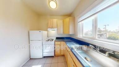 Main picture of 3518 Foothill Blvd
