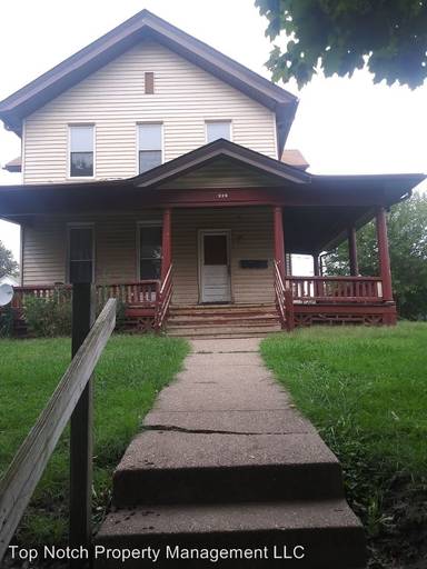 Main picture of 328 E 14th St