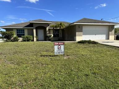 Main picture of 3927 SW 16th Pl