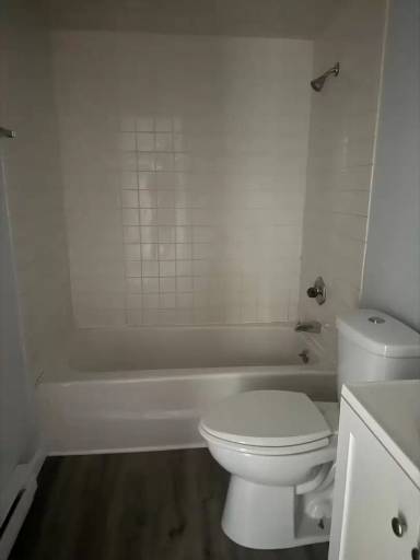 Main picture of 2420 E North Grand Ave