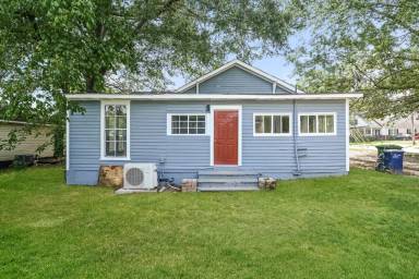 Main picture of 101 N 14th St