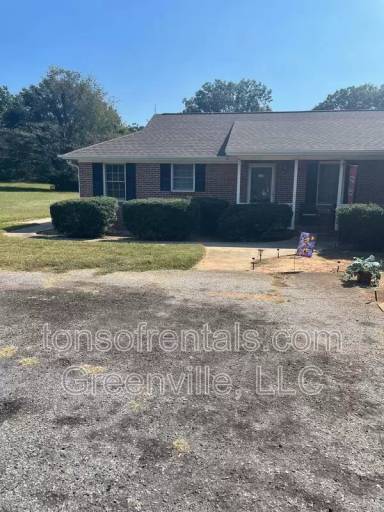 Main picture of 119 Lacey Ln