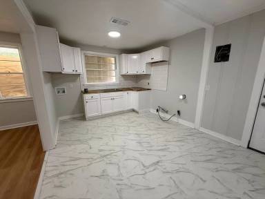 Main picture of 2634 Highland Ave