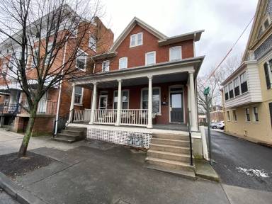 Main picture of 122 Carlisle St