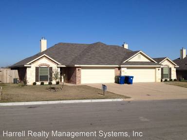 Main picture of 400 Park Place Dr