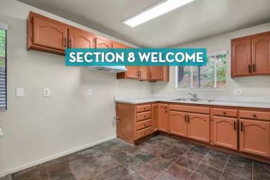 Main picture of 5243 Huntington Dr N
