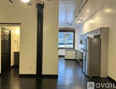 Main picture of 24 Beacon St