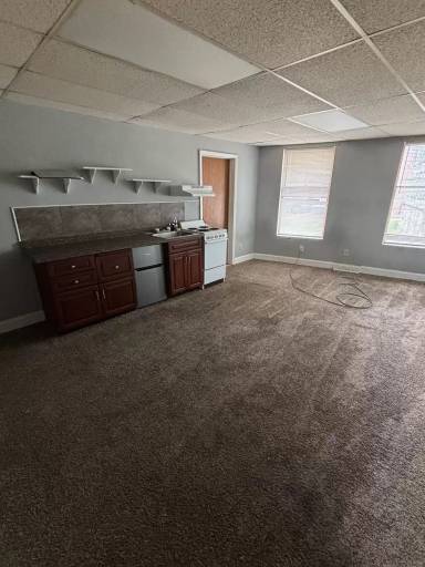 Main picture of 21 N Water Ave