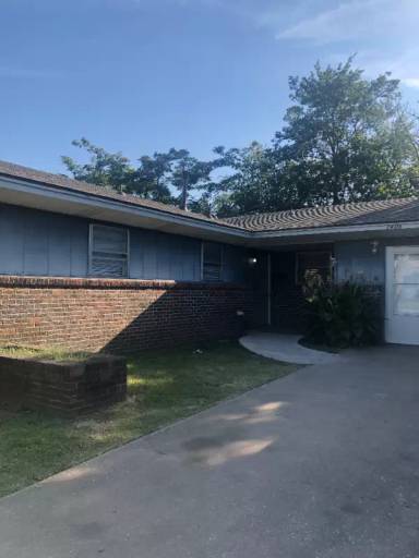 Main picture of 1406 Thompson Dr