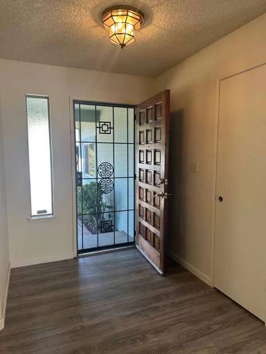 Main picture of 230 Catalina Way