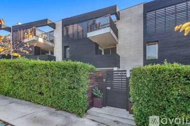 Main picture of 427 Ravina St