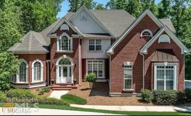 Main picture of 245 Montrose Dr