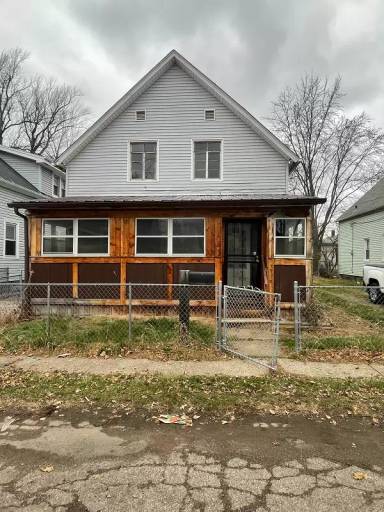 Main picture of 5910 Pilsen Ave